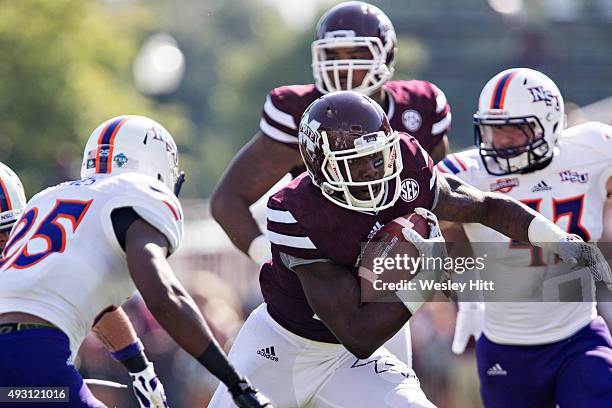 De'Runnya Wilson of the Mississippi State Bulldogs runs the ball against the Northwestern State Demons at Davis Wade Stadium on September 19, 2015 in...