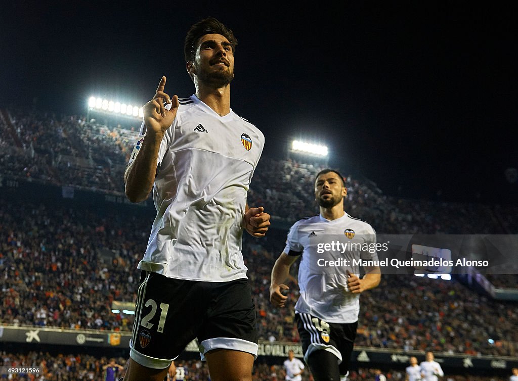 Valencia CF v Malaga CF - La Liga