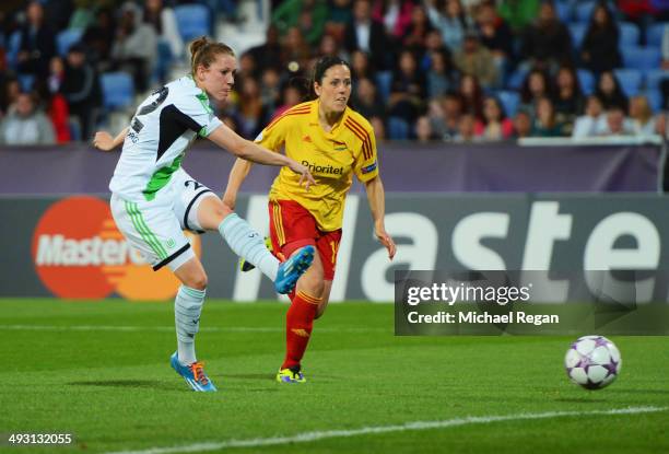 Verena Faisst of VfL Wolfsburg scores their third goal during the UEFA Women's Champions Final match between Tyreso FF and Wolfsburg at Do Restelo...