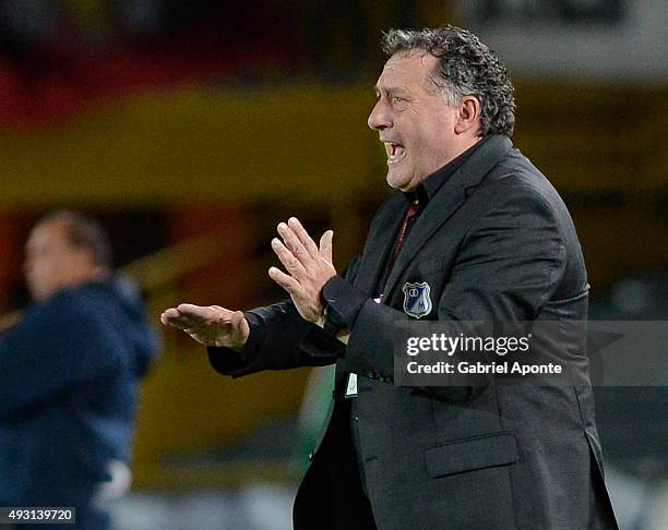 Ruben Israel coach of Millonarios shouts during a match between Millonarios and Jaguares FC as part of round 16 of Liga Aguila II 2015 at Nemesio...