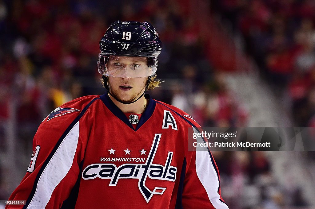 Carolina Hurricanes v Washington Capitals