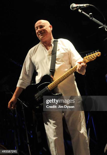 Ronald Innes 24 The Rutles Stock Photos, High-Res Pictures, and Images - Getty Images