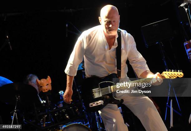Ronald Innes 21 photos et images haute résolution de The Rutles - Getty Images