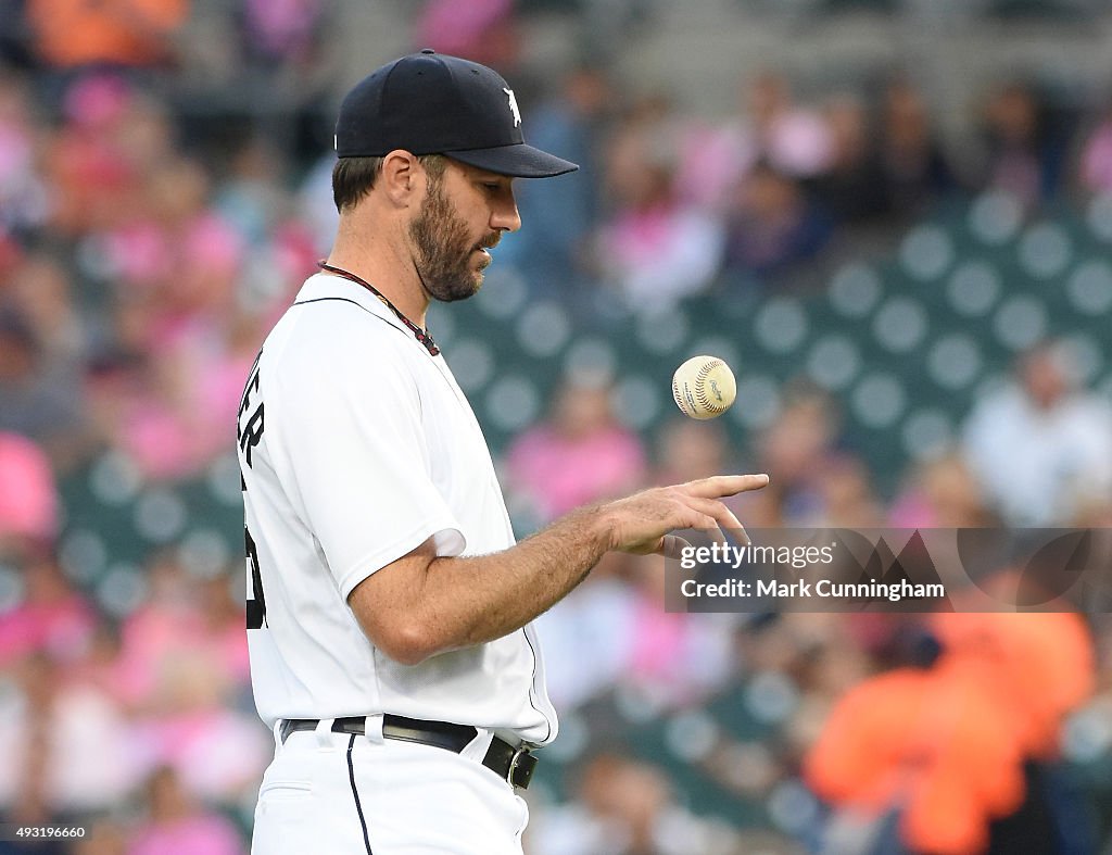 Kansas City Royals v Detroit Tigers