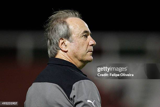 Atletico-MG coaches Levir Culpi in action during the match between Vitoria and Atletico-MG as part of Brasileirao Series A 2014 at Alberto Oliveira...