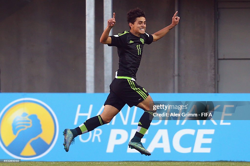 Mexico v Argentina: Group C - FIFA U-17 World Cup Chile 2015