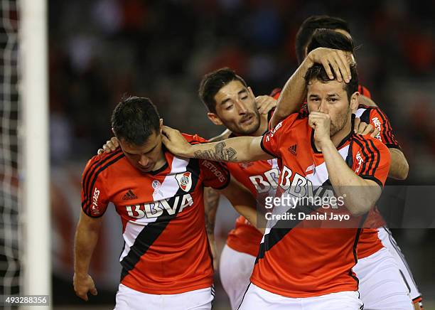 Rodrigo Mora of River Plate celebrates with his teammates after scoring the tying goal during a match between River Plate and Aldosivi as part of...