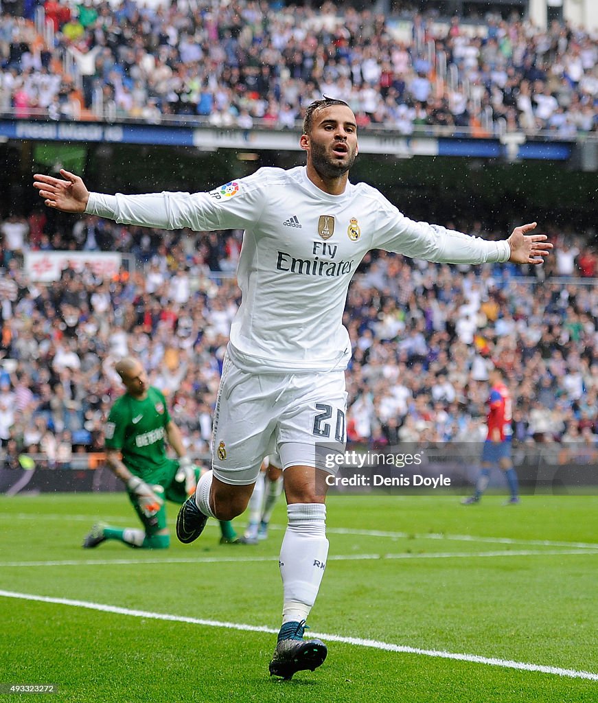 Real Madrid CF v Levante UD - La Liga