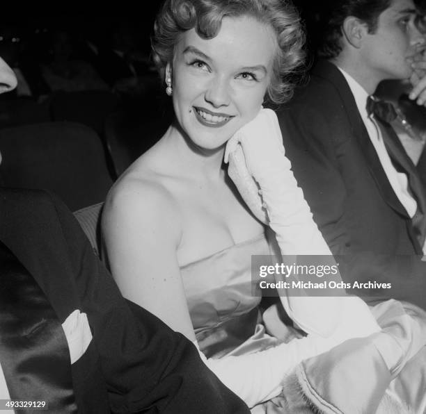 Actress Anne Francis attend the premier of " The Robe" in Los Angeles, California.