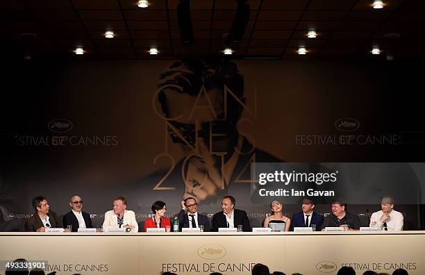 Actor Joel Chapron, producer Serguei Melkoumov, Aleksey Serebryakov, Odile Melnik-Ardin, director Andrey Zvyagintsev, actors Alexandre Rodnianski,...