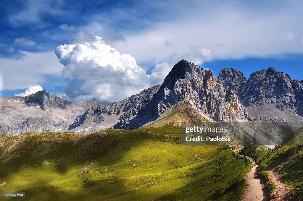 Walking on the mountains of the Val di Fassa
