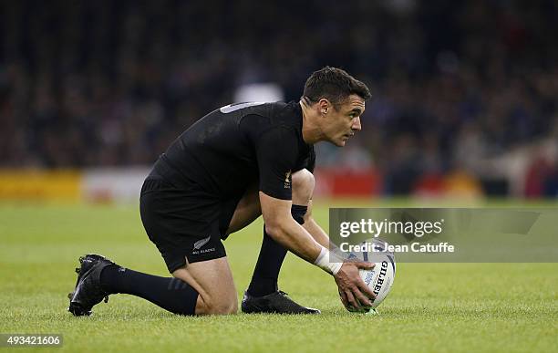 Dan Carter of the New Zealand All Blacks in action during the 2015 Rugby World Cup Quarter Final match between New Zealand and France at the...