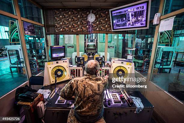Control Room Process Mining 254 Mining Control Room Stock Photos, High-Res Pictures, and Images ...
