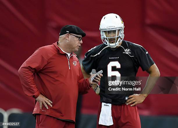 Logan Thomas of the Arizona Cardinals talks with head coach Bruce Arians during a Rookie Minicamp practice on May 23, 2014 in Tempe, Arizona.