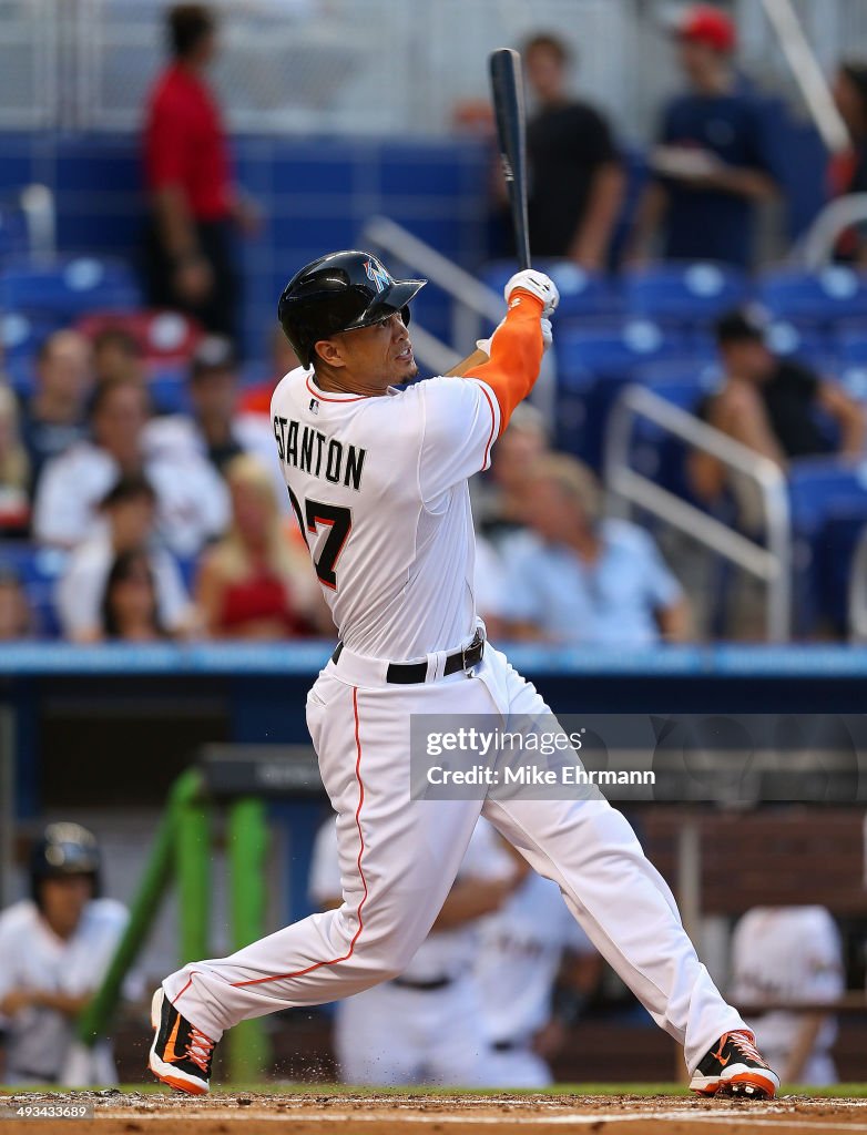 Milwaukee Brewers v Miami Marlins