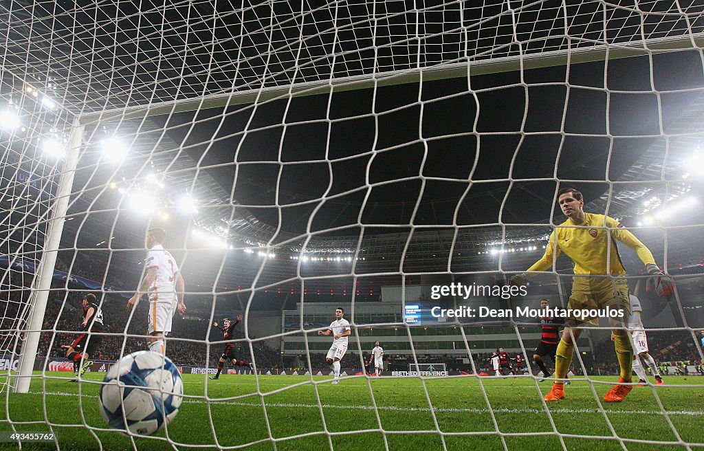 Bayer 04 Leverkusen v AS Roma - UEFA Champions League