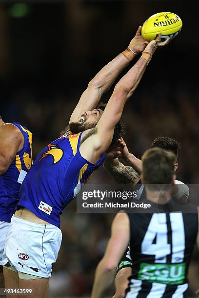 Josh Kennedy of the Eagles competes for the ball during the round 10 AFL match between the Collingwood Magpies and West Coast Eagles at Melbourne...