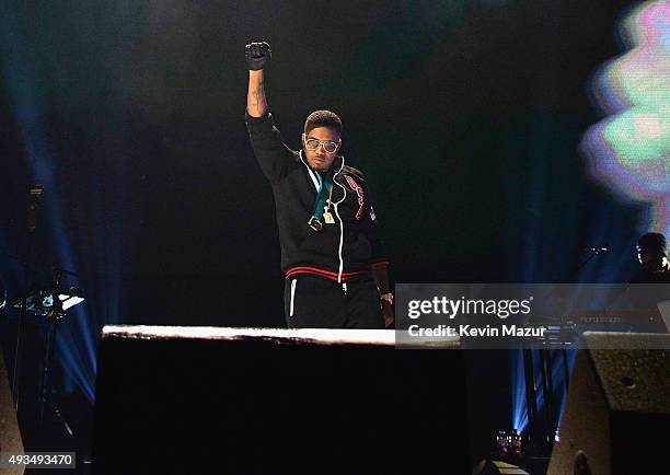 Rapper Nas performs onstage during TIDAL X: 1020 Amplified by HTC at Barclays Center of Brooklyn on October 20, 2015 in New York City.