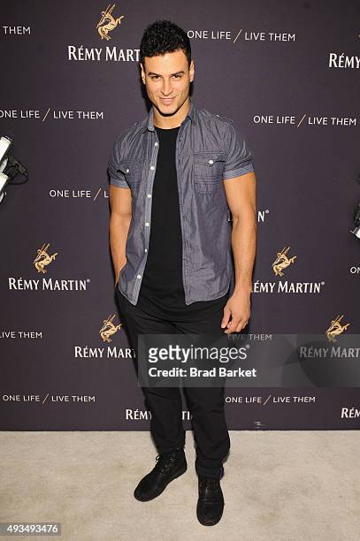 Evan Betts attends One Life/Live Them presented by Remy Martin and Jeremy Renner on October 20, 2015 in New York City.