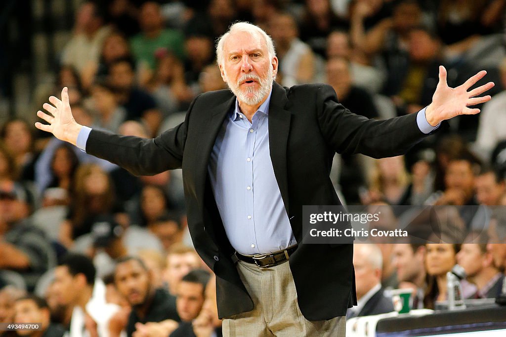 Phoenix Suns v San Antonio Spurs