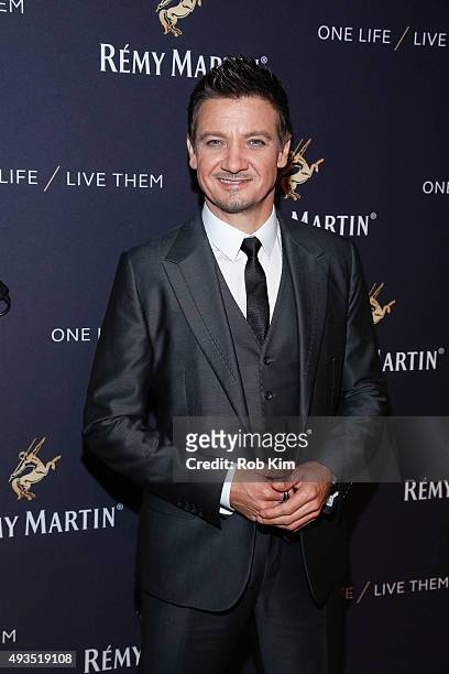 Jeremy Renner attends the One Life/Live Them Campaign Launch at ArtBeam on October 20, 2015 in New York City.