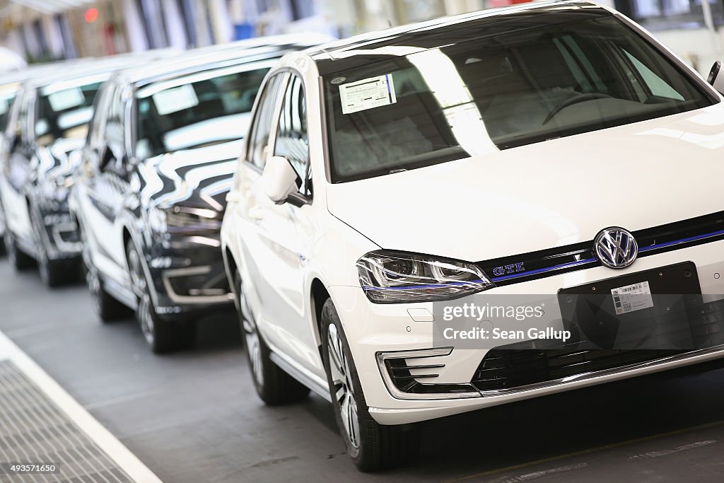 Lower Saxony Governor Weil Visits Volkswagen Factory