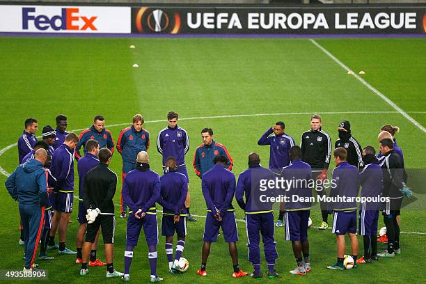 Besnik Hasi, head coach of Anderlecht speaks to his players during a RSC Anderlecht training session ahead of the UEFA Europa League match against...