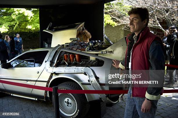 Time Machine Vehicles 182 Delorean Time Machine Stock Photos, High-Res Pictures, and Images ...
