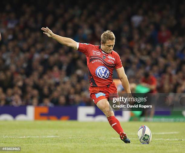 Jonny Wilkinson of Toulon kicks a penaltyl during the Heineken Cup Final between Toulon and Saracens at the Millennium Stadium on May 24, 2014 in...