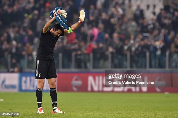 Gianluigi Buffon of Juventus salutes the fans at the end of the UEFA Champions League group stage match between Juventus and VfL Borussia...