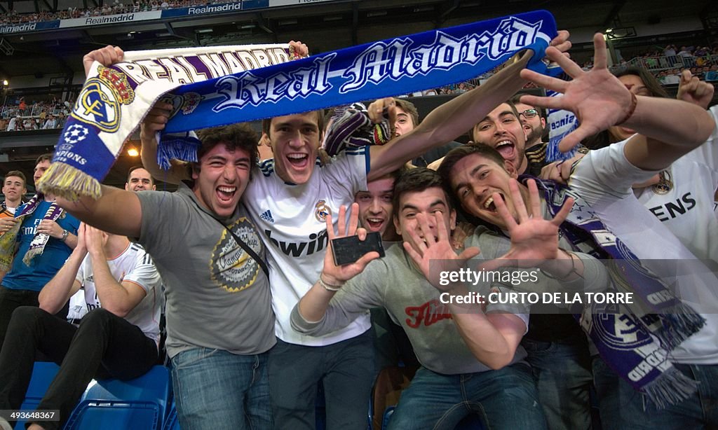 FBL-EUR-C1-REALMADRID-ATLETICOMADRID-FANS