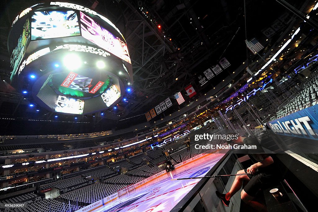 Chicago Blackhawks v Los Angeles Kings - Game Three