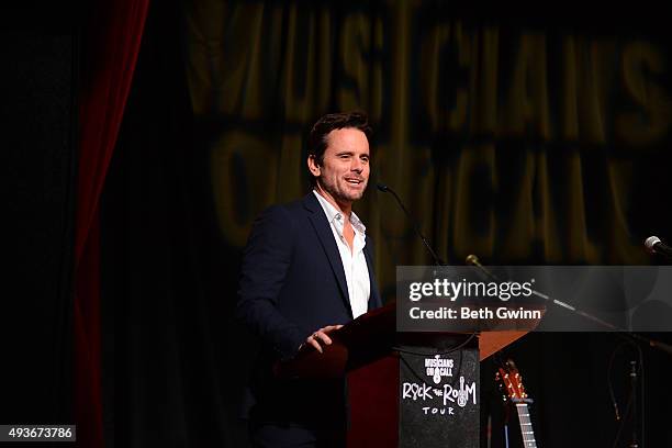 Charles Esten talks at Musicians On Call event at City Winery Nashville on October 21, 2015 in Nashville, Tennessee.