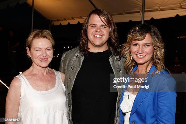 Dianne Wiest , American Idol Season 13 Winner Caleb Johnson and Jennifer Nettles pose for a photo backstage at the 25th National Memorial Day Concert...