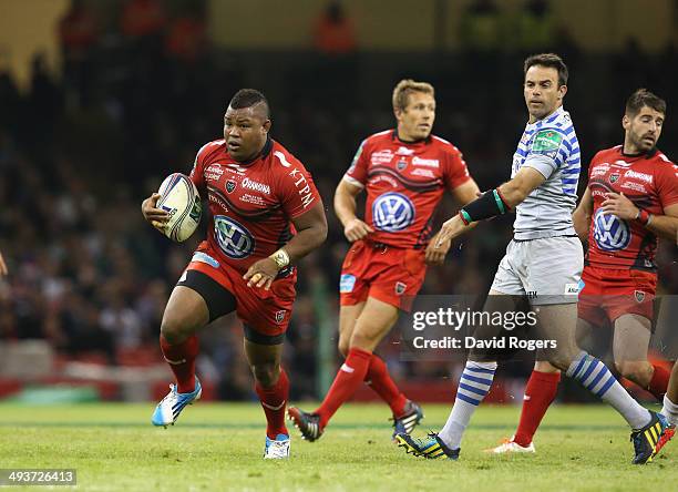 Steffon Armitage of Toulon runs with the ball during the Heineken Cup Final between Toulon and Saracens at the Millennium Stadium on May 24, 2014 in...