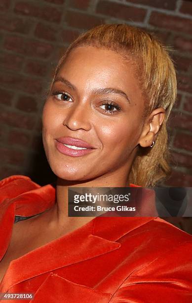 Beyonce poses backstage at the hit musical "Hamilton" on Broadway at The Richard Rogers Theater on October 21, 2015 in New York City.
