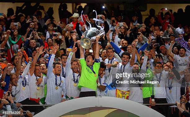 Iker Casillas of Real Madrid lifts the Champions League trophy during the UEFA Champions League Final between Real Madrid and Atletico de Madrid at...