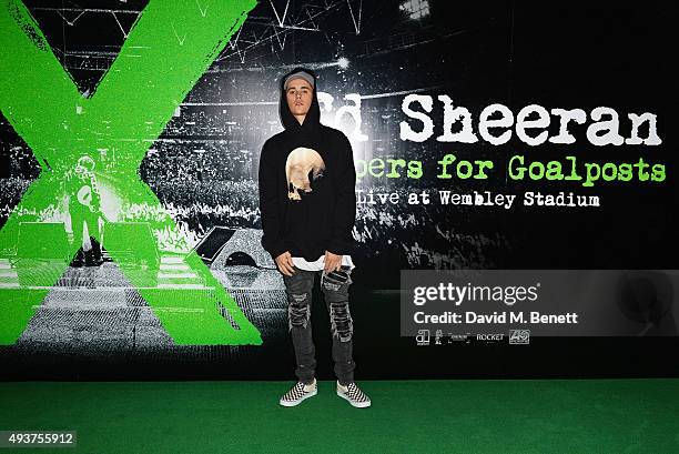 Justin Bieber attends the World Premiere of "Ed Sheeran: Jumpers For Goalposts" at Odeon Leicester Square on October 22, 2015 in London, England.