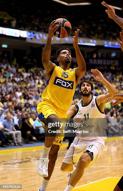 Sylven Landesberg, #15 of Maccabi Fox Tel Aviv in action during the Turkish Airlines Euroleague Regular Season date 2 game between Maccabi Fox Tel...