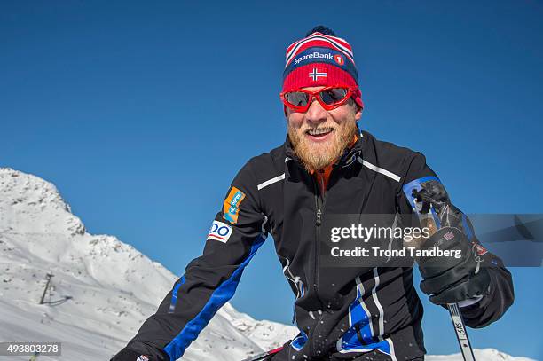 Coach Tor Arne Hetland of Norway during training session on the glacier in Maso Corto Val Senales, on Oktober 21, 2015 in Val Senales, Italy.