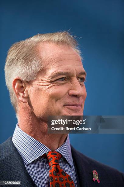 Fox Sports commentator Daryl Johnston on the sideline before the game between the Buffalo Bills and the New York Giants on October 4, 2015 at Ralph...