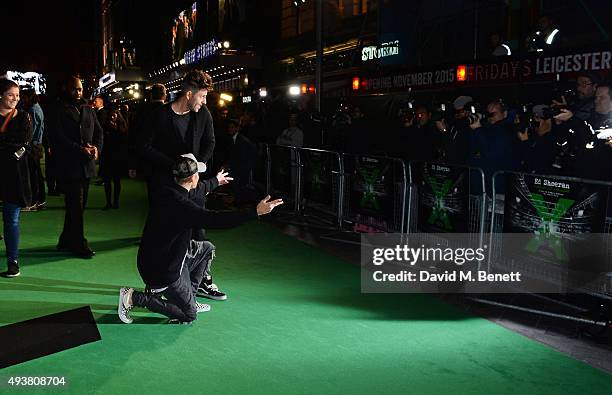 Justin Bieber attends the World Premiere of "Ed Sheeran: Jumpers For Goalposts" at Odeon Leicester Square on October 22, 2015 in London, England.