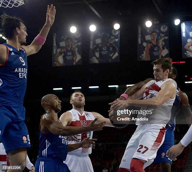 Ayson Grenger and Dario Saric of Anadolu Efes vie with Milan Macvan and Stanco Barac of EA7 Emporio Armani during Turkish Airlines Euroleague...