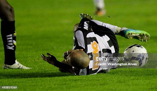 Diego Tadelli of Atletico MG in action during a match between Atletico MG and Criciuma as part of Brasileirao Series A 2014 at Joao Lamego Stadium on...