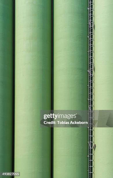 green silos - fuel storage tank stock pictures, royalty-free photos & images