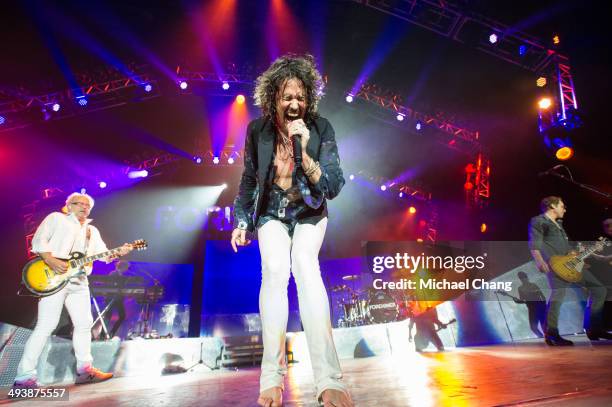 Kelly Hansen of Foreigner performs at The Amphitheater at the Wharf on May 25, 2014 in Orange Beach, Alabama.