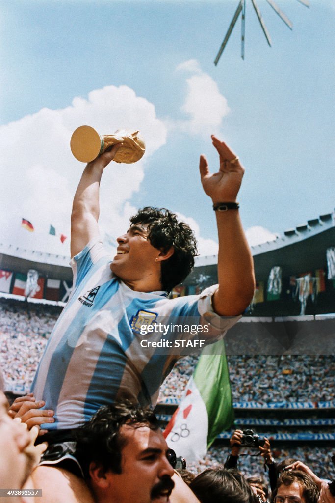 TOPSHOT-WORLD CUP-1986-MARADONA