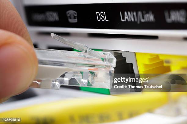 Dsl Symbol Router Router Symbol Photos and Premium High Res Pictures - Getty Images