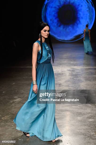 Model walks the runway at the Dany Tabet show during Dubai Fashion Forward Spring/Summer 2016 at Madinat Jumeirah on October 23, 2015 in Dubai,...