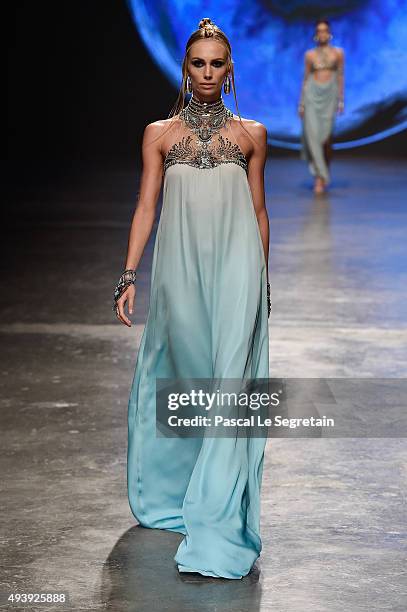 Model walks the runway at the Dany Tabet show during Dubai Fashion Forward Spring/Summer 2016 at Madinat Jumeirah on October 23, 2015 in Dubai,...